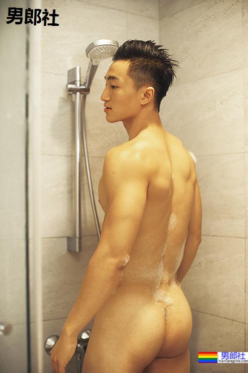 年下外表殊不知脱衣超有肉：高校毕业健身狂人水电工－尼克Nick - 51虹马