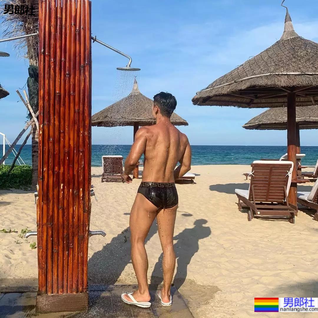 韩国服役兵哥哥，翘臀堪比美国队长！ - 51虹马