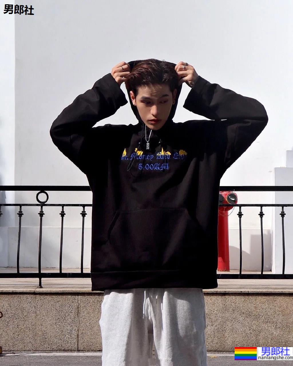 刷屏票圈的网红照小狼狗,你最馋谁? - 51虹马 刷屏票圈的网红照小狼狗,你最馋谁? - 51虹马