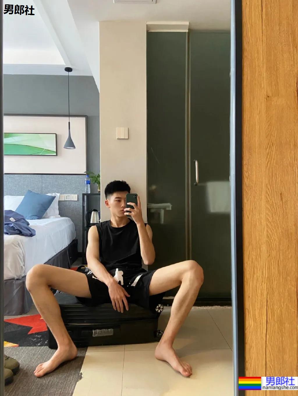 刷屏票圈的网红照小狼狗,你最馋谁? - 51虹马 刷屏票圈的网红照小狼狗,你最馋谁? - 51虹马