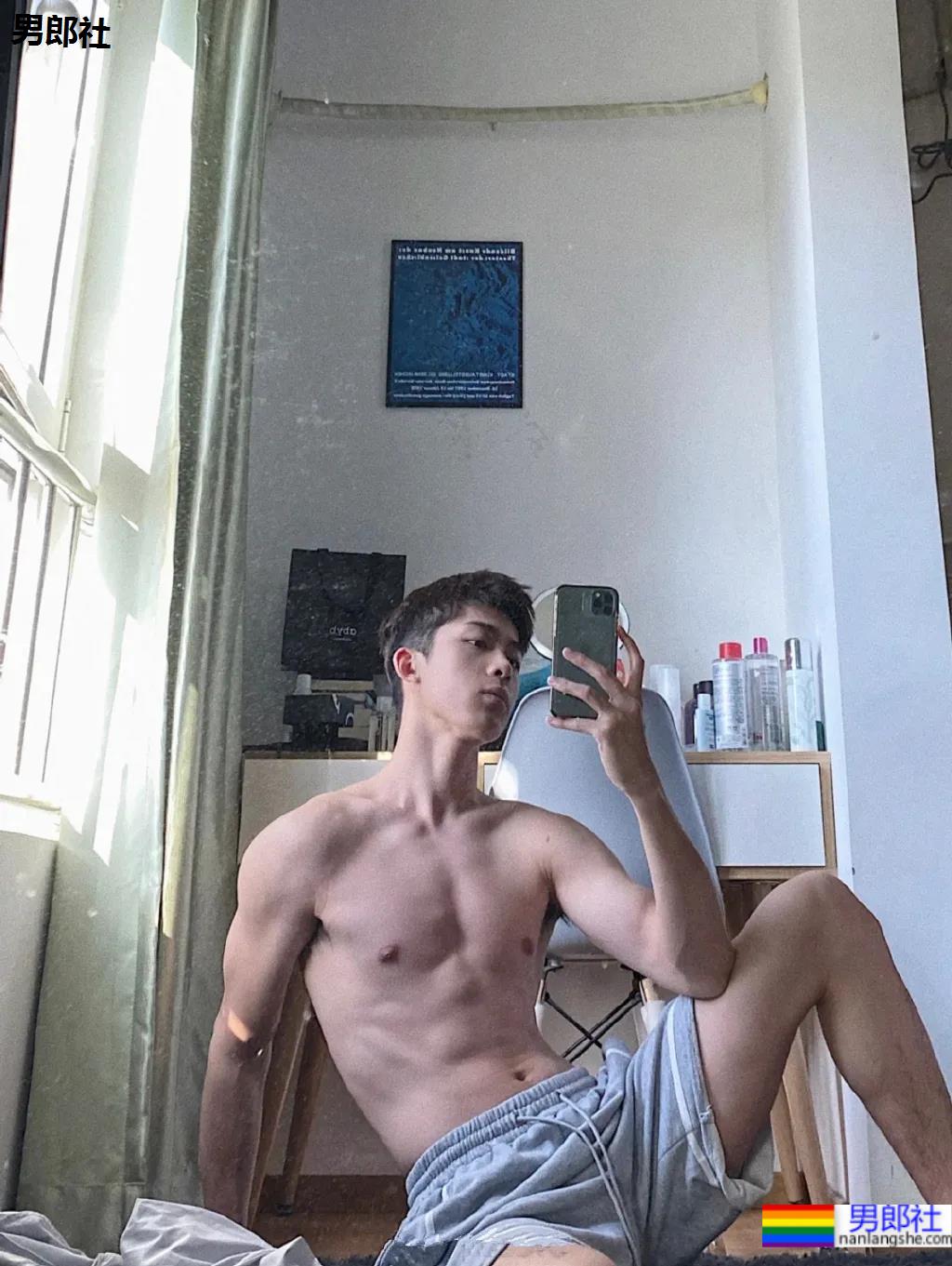 刷屏票圈的网红照小狼狗,你最馋谁? - 51虹马 刷屏票圈的网红照小狼狗,你最馋谁? - 51虹马