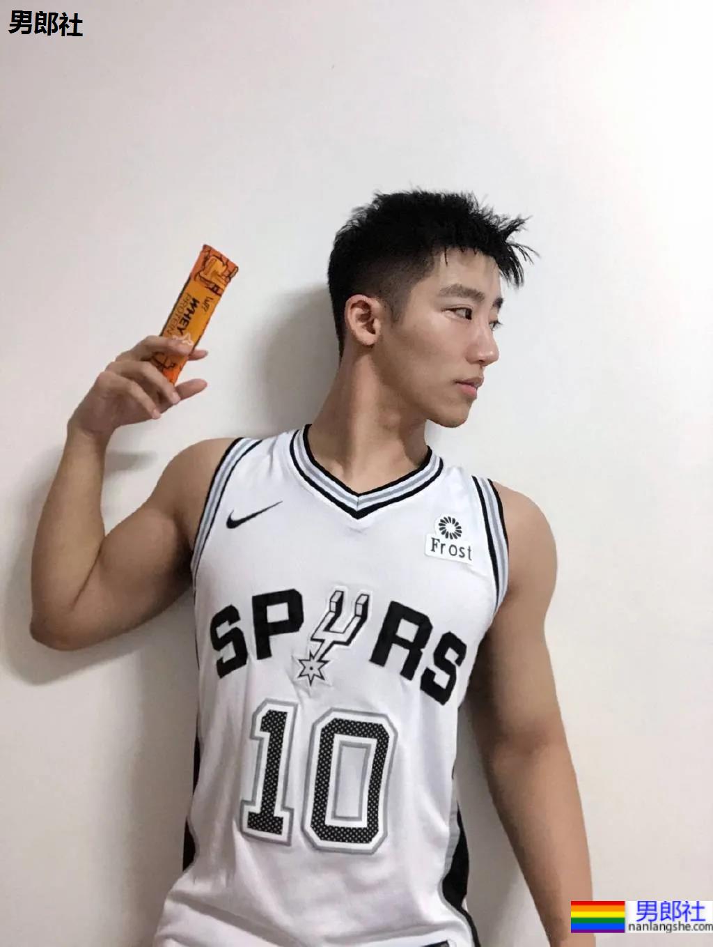 刷屏票圈的网红照小狼狗,你最馋谁? - 51虹马 刷屏票圈的网红照小狼狗,你最馋谁? - 51虹马