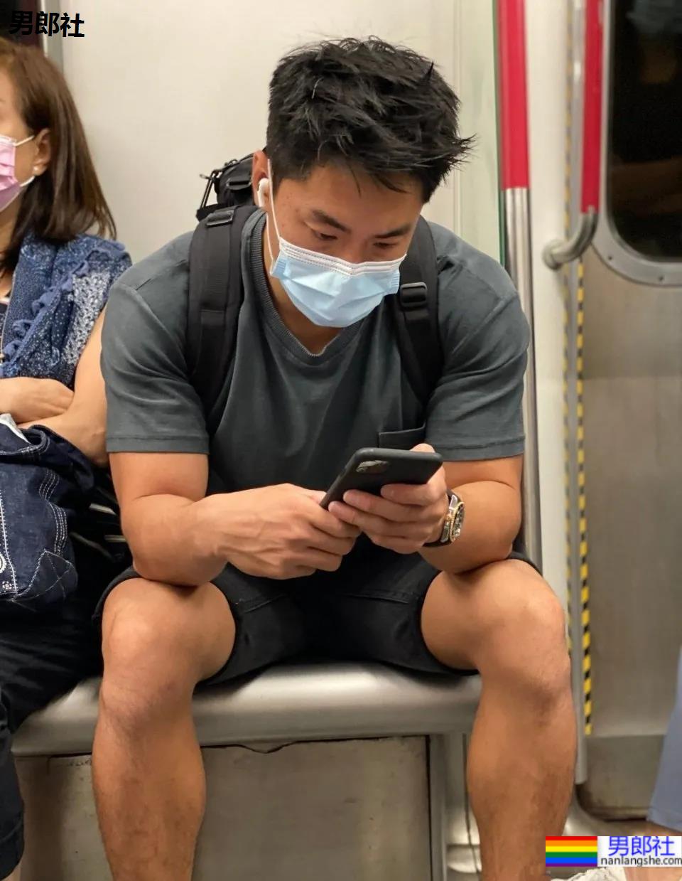 刷屏票圈的网红照小狼狗,你最馋谁? - 51虹马 刷屏票圈的网红照小狼狗,你最馋谁? - 51虹马