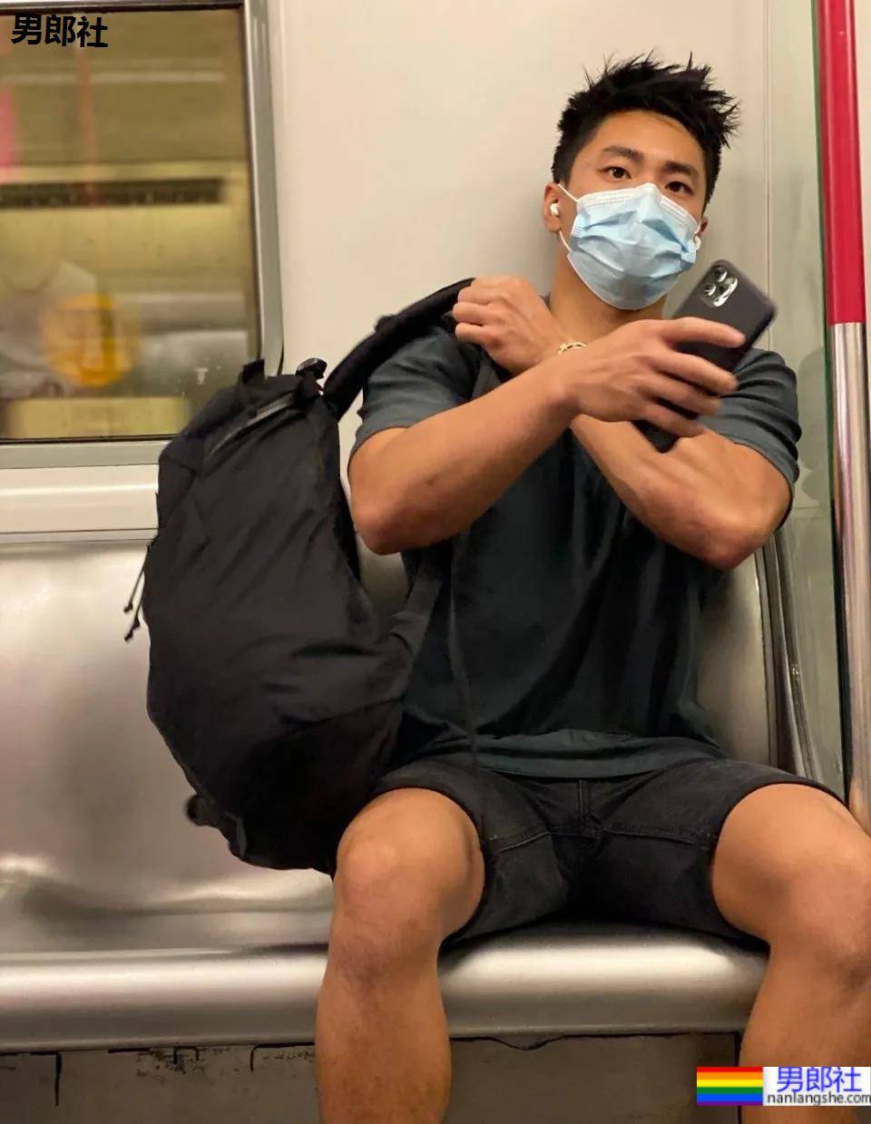 刷屏票圈的网红照小狼狗,你最馋谁? - 51虹马 刷屏票圈的网红照小狼狗,你最馋谁? - 51虹马