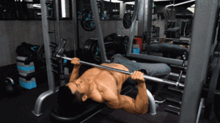 撑爆衣服的胸肌，才是男神们的门面！ - 51虹马