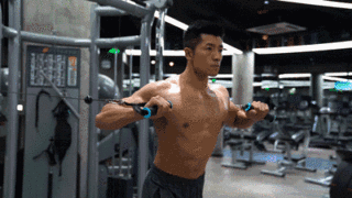 撑爆衣服的胸肌，才是男神们的门面！ - 51虹马