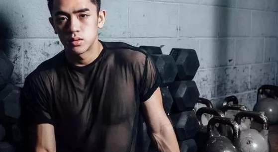 讲述自己变成gay的故事以及在圈里的经历 - 51虹马