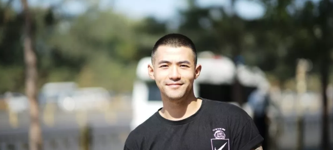 为啥有些男性的胡子长得很快? - 51虹马 为啥有些男性的胡子长得很快? - 51虹马