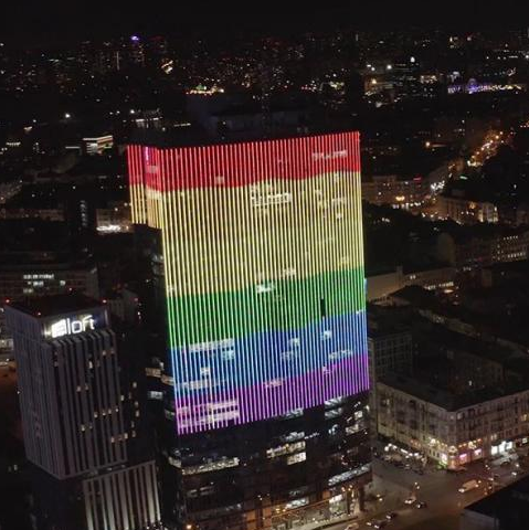 东欧之最!乌克兰高楼亮起彩虹 欢庆基辅骄傲日&国际出柜日-51虹马