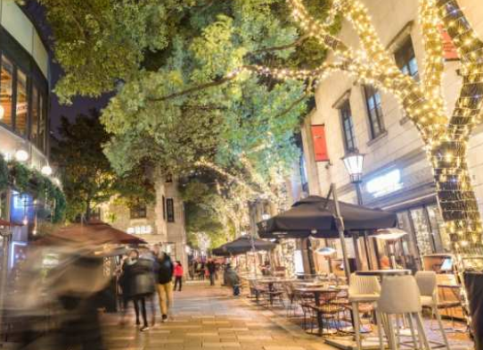 附有彩虹元素的时尚新标地-51虹马