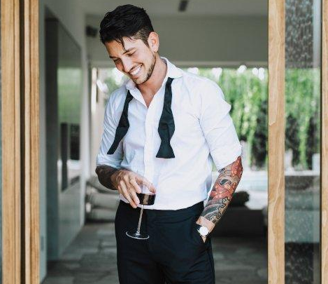 《亲爱的我愿意》型男主厨 拥抱HIV身分活出精采人生 - 51虹马