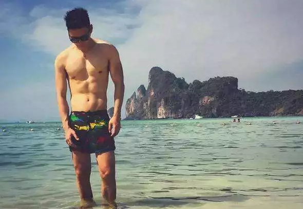 三位上海gay的真实故事，因为你是同性恋，所以你更应该努力啊 - 51虹马