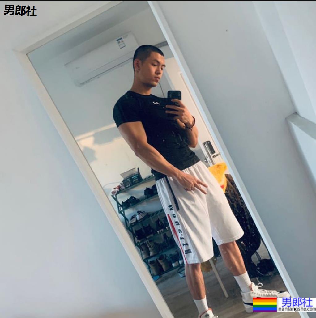 男生剃完寸头，也太帅太A了吧！ - 51虹马