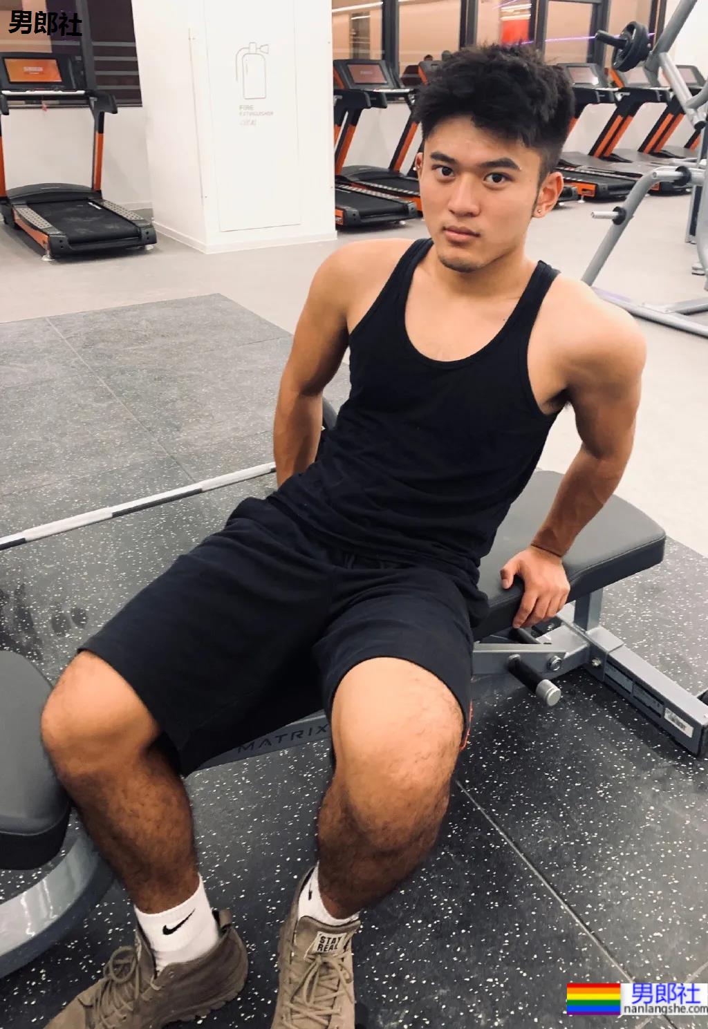 美院00后肌肉小狼狗,颜值超帅+荷尔蒙超A! - 51虹马 美院00后肌肉小狼狗,颜值超帅+荷尔蒙超A! - 51虹马