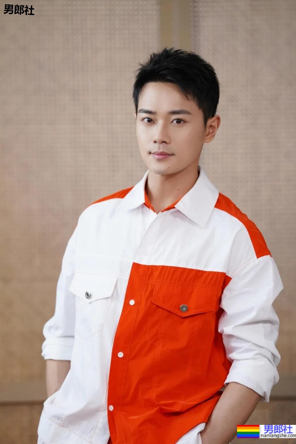 浣碧前男友晒肌肉惊艳网友！一身腱子肉的曹骏，被《演2》淘汰却被央视认可！ - 51虹马