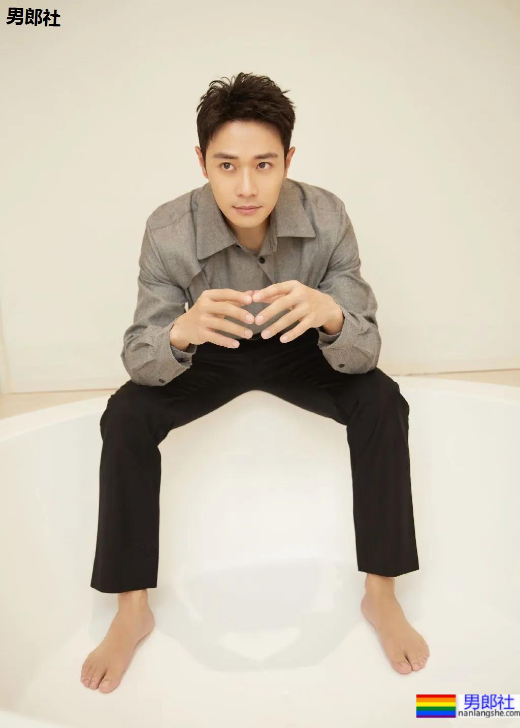 浣碧前男友晒肌肉惊艳网友！一身腱子肉的曹骏，被《演2》淘汰却被央视认可！ - 51虹马