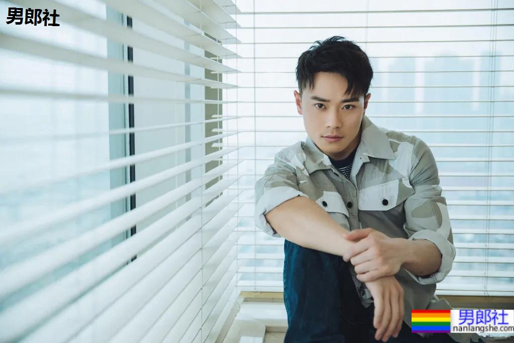 浣碧前男友晒肌肉惊艳网友！一身腱子肉的曹骏，被《演2》淘汰却被央视认可！ - 51虹马