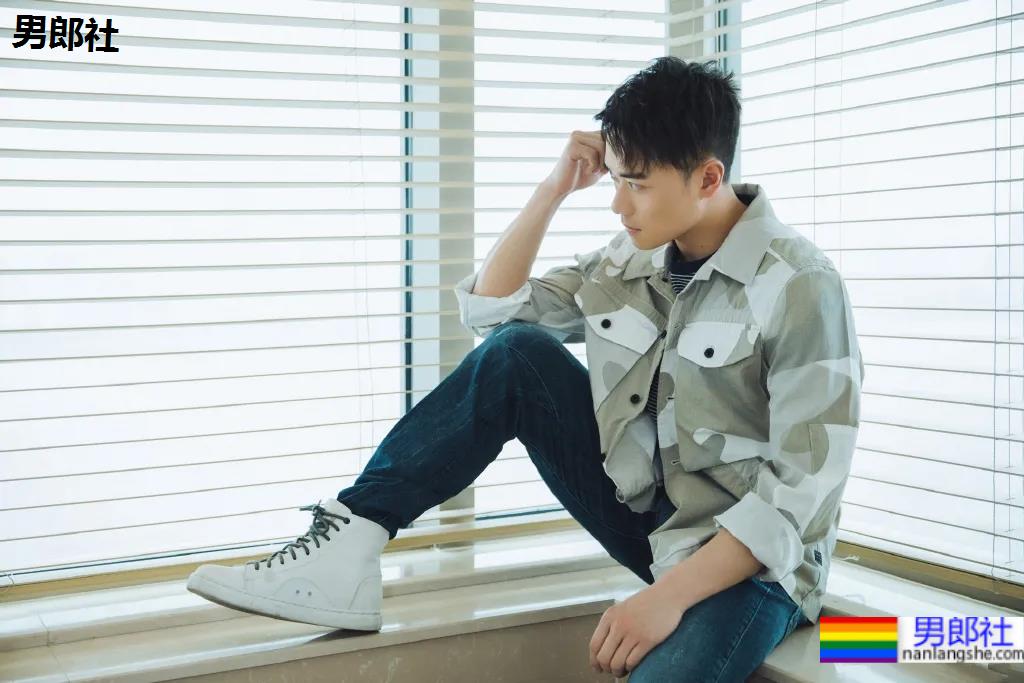 浣碧前男友晒肌肉惊艳网友！一身腱子肉的曹骏，被《演2》淘汰却被央视认可！ - 51虹马