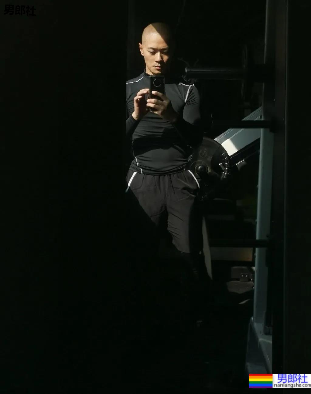 浣碧前男友晒肌肉惊艳网友！一身腱子肉的曹骏，被《演2》淘汰却被央视认可！ - 51虹马