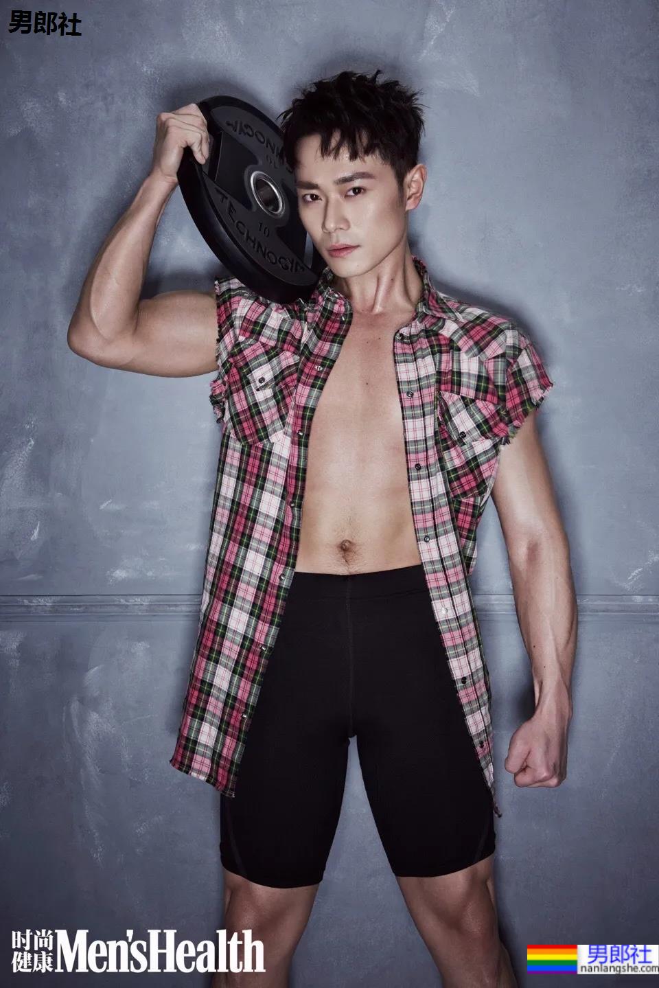 浣碧前男友晒肌肉惊艳网友！一身腱子肉的曹骏，被《演2》淘汰却被央视认可！ - 51虹马