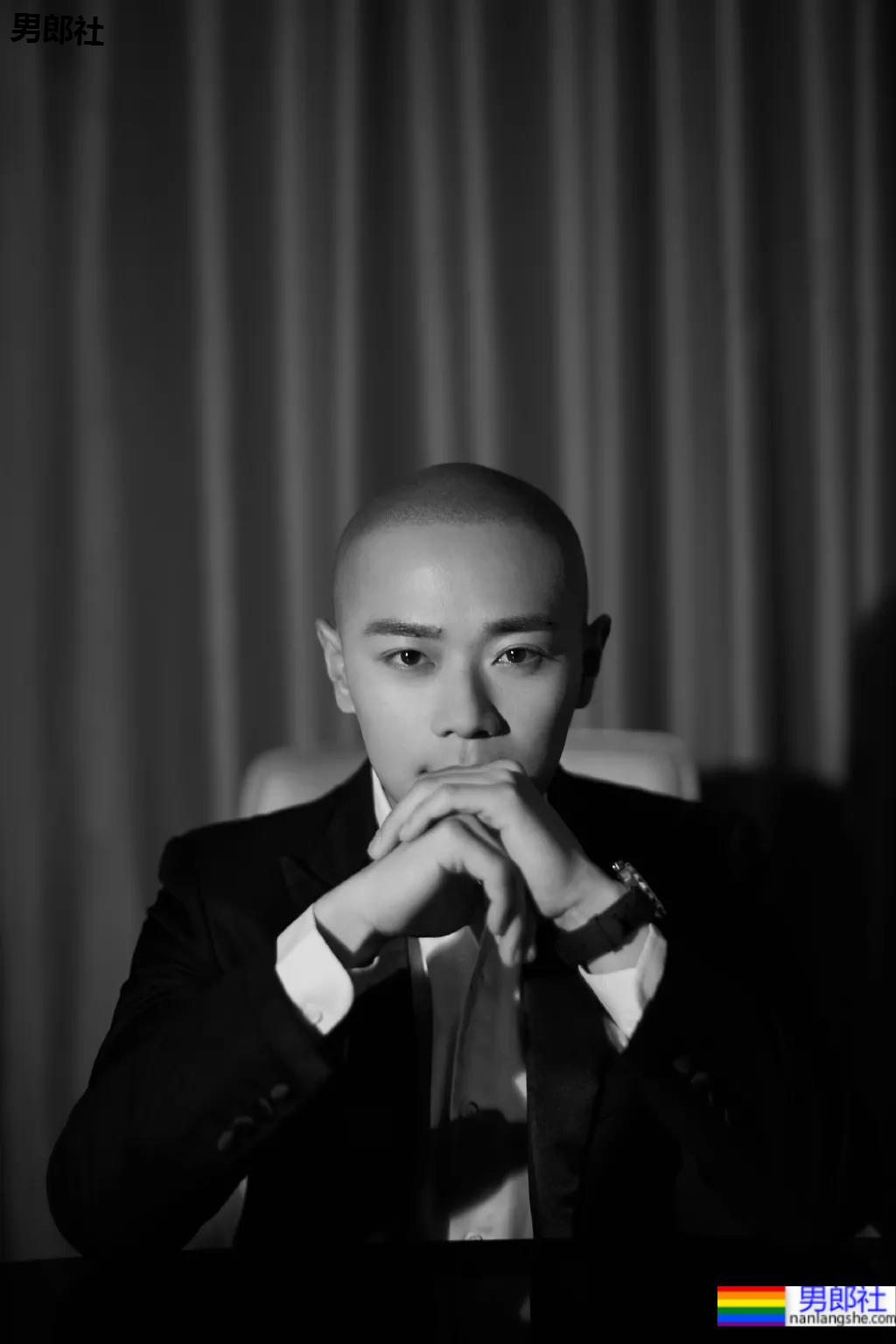 浣碧前男友晒肌肉惊艳网友！一身腱子肉的曹骏，被《演2》淘汰却被央视认可！ - 51虹马