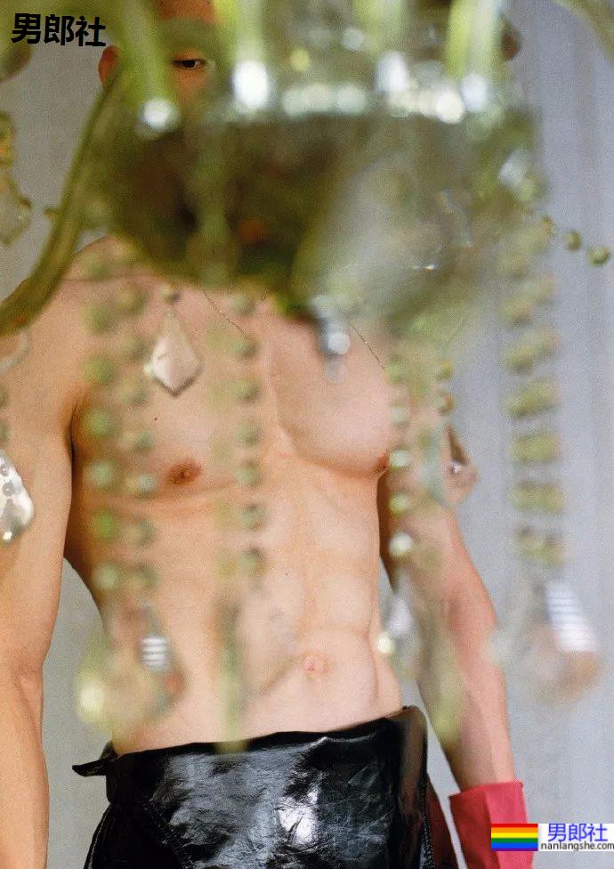 网红男孩真素会拍照惹~ - 51虹马