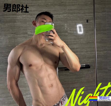 网红男孩真素会拍照惹~ - 51虹马