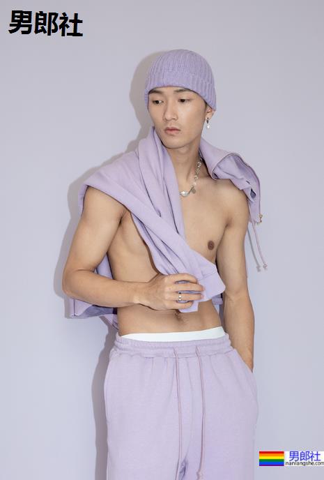 网红男孩真素会拍照惹~ - 51虹马