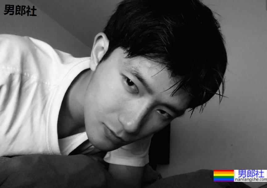 网红男孩真素会拍照惹~ - 51虹马