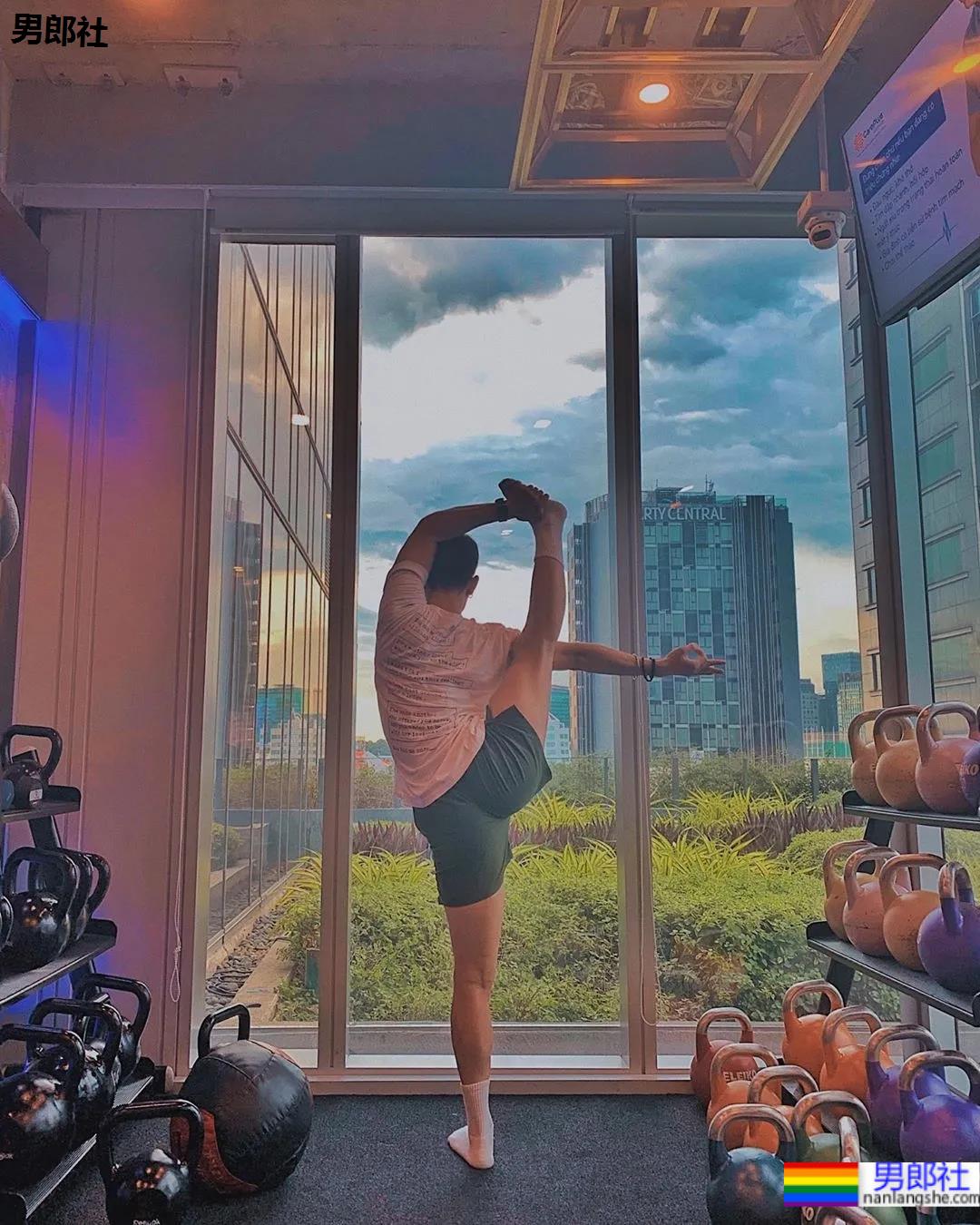 网红男孩真素会拍照惹~ - 51虹马