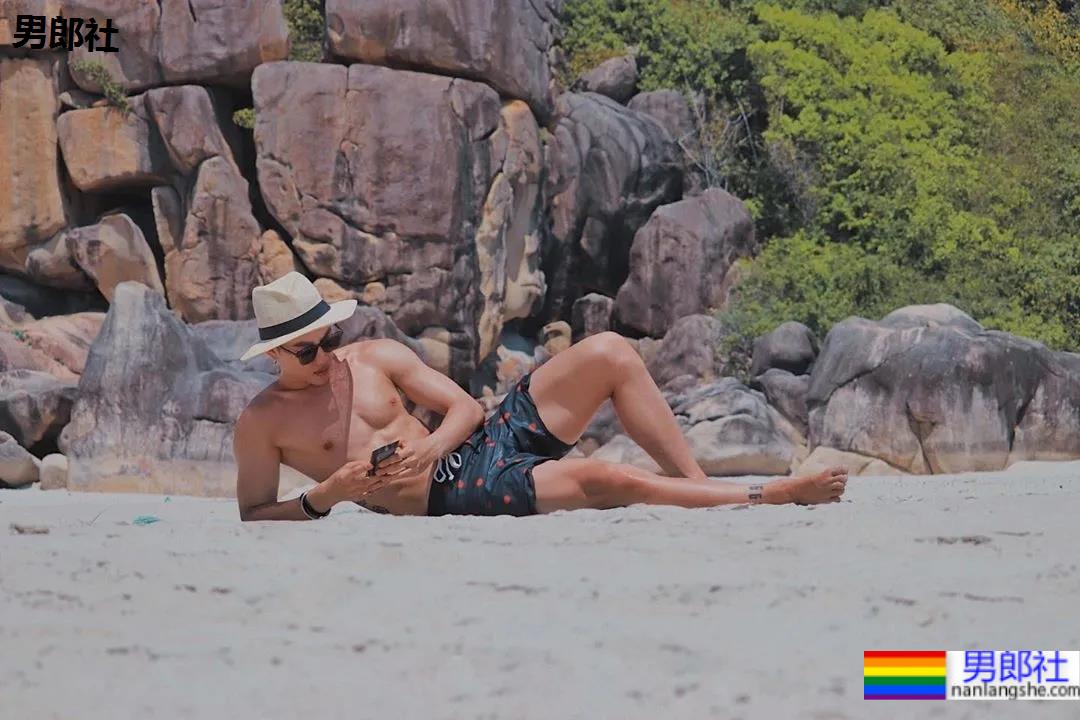 网红男孩真素会拍照惹~ - 51虹马