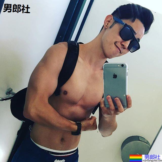 22岁男大生遗体验出致命迷姦药 生前日志曝光自表同志身分 - 51虹马 22岁男大生遗体验出致命迷姦药 生前日志曝光自表同志身分 - 51虹马