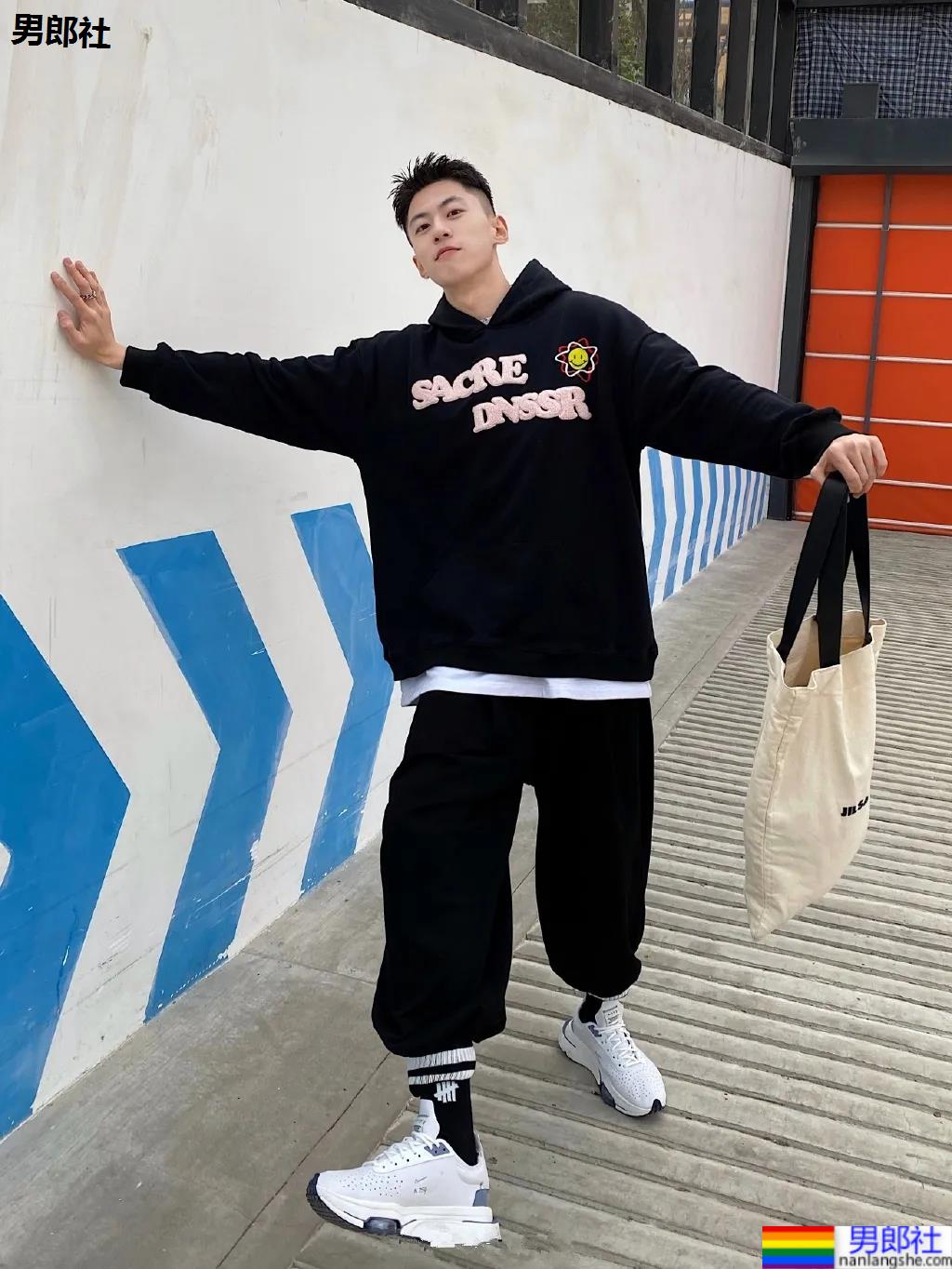 白嫩清爽小奶狗，据说十个网友八个爱！ - 51虹马