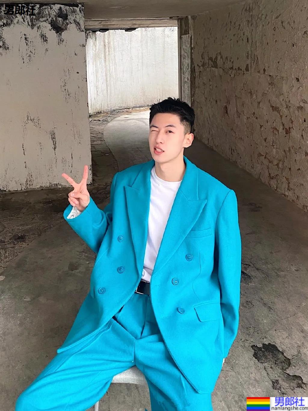 白嫩清爽小奶狗，据说十个网友八个爱！ - 51虹马