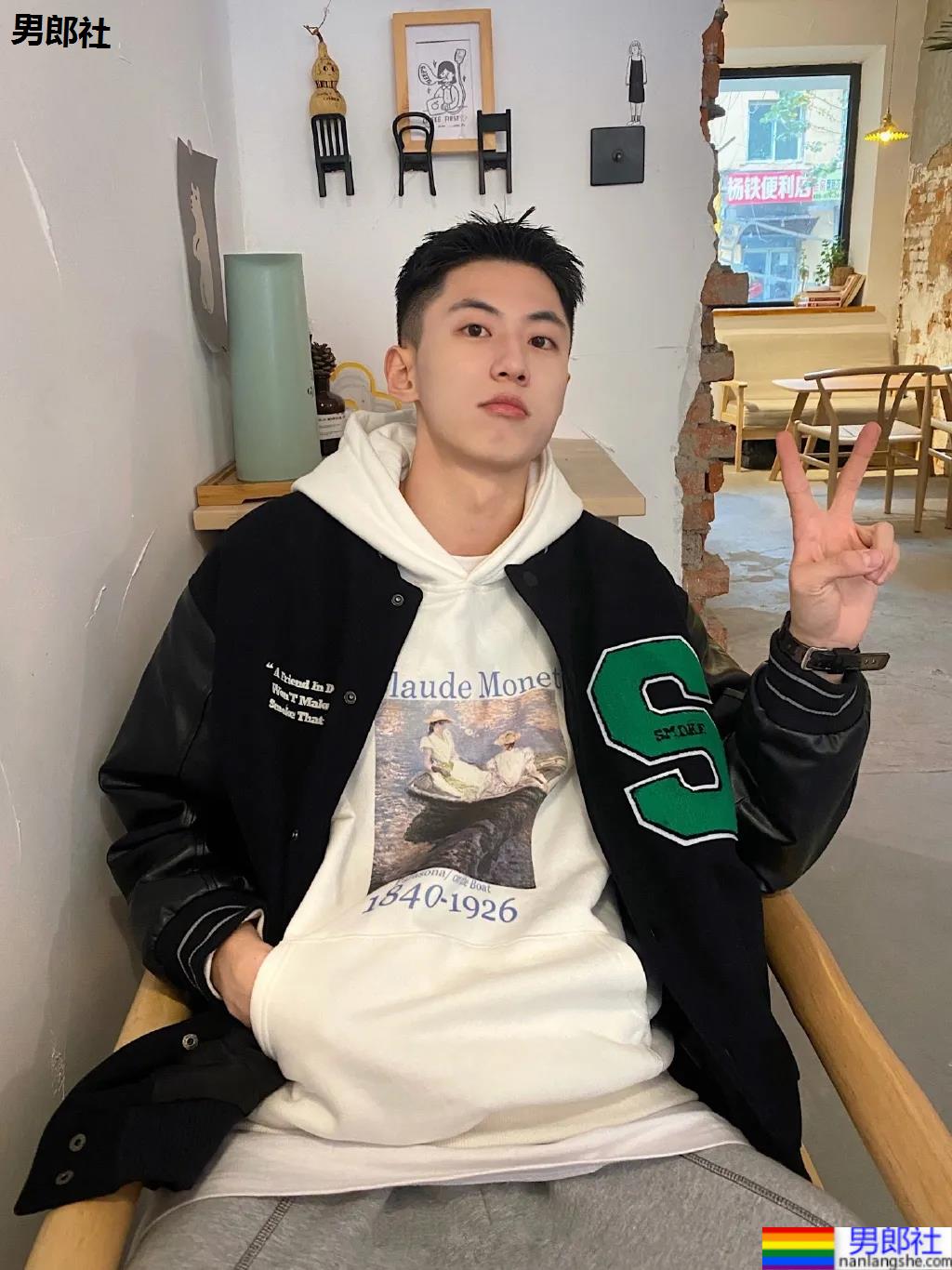 白嫩清爽小奶狗，据说十个网友八个爱！ - 51虹马