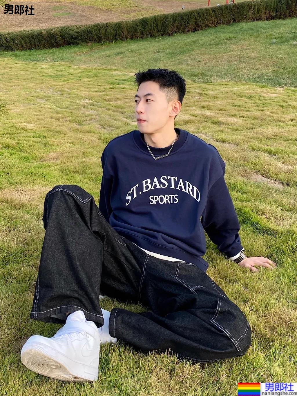 白嫩清爽小奶狗，据说十个网友八个爱！ - 51虹马