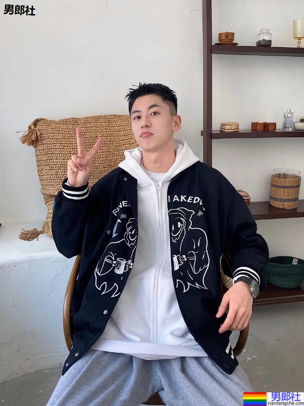 白嫩清爽小奶狗，据说十个网友八个爱！ - 51虹马