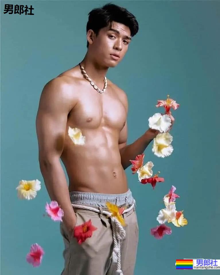 小狼狗偶像男神拍运动大片，被称为雕塑的肌肉身材太太太A了！ - 51虹马