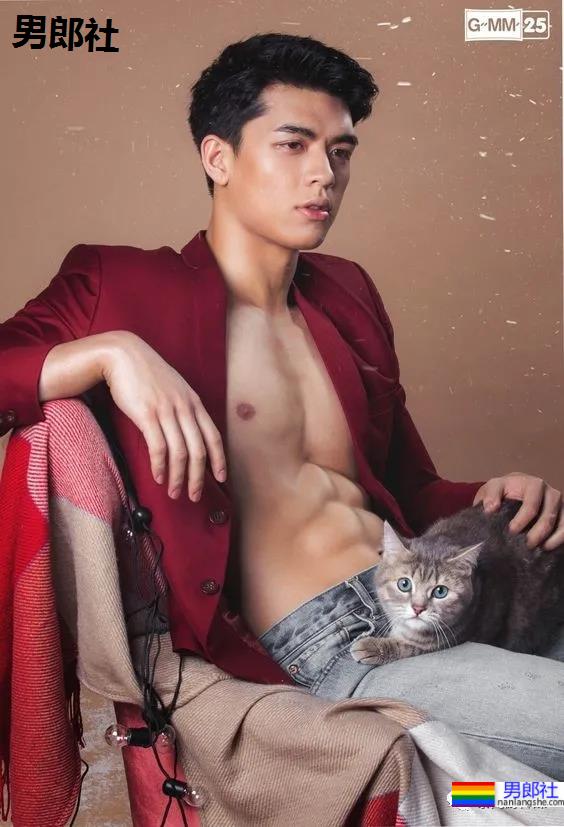 小狼狗偶像男神拍运动大片，被称为雕塑的肌肉身材太太太A了！ - 51虹马