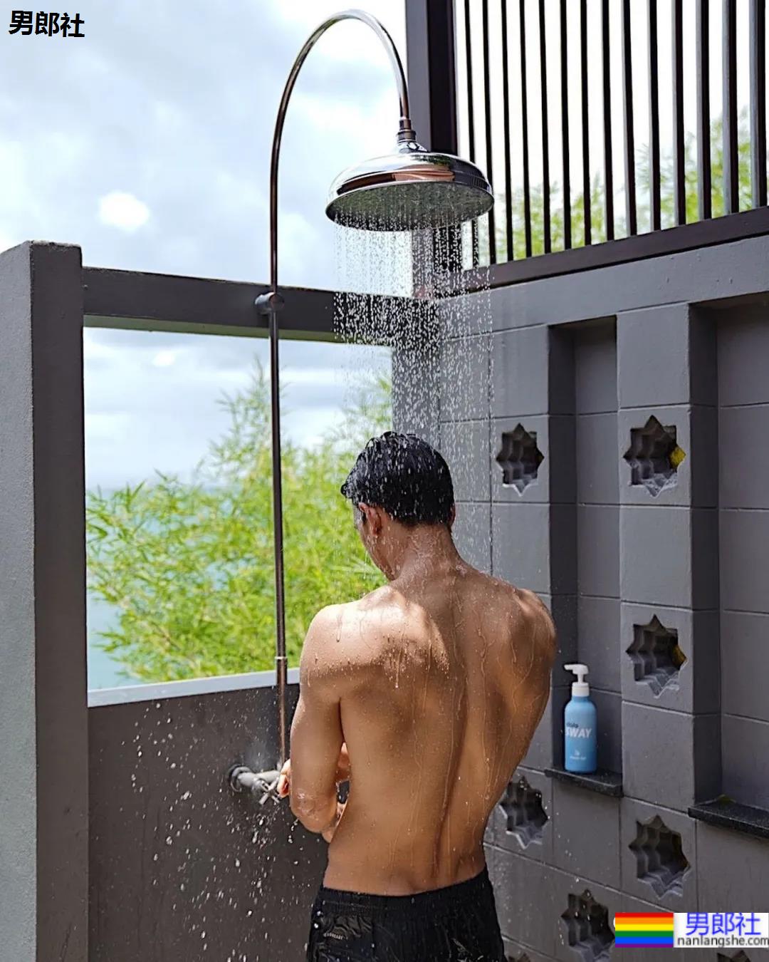 小狼狗偶像男神拍运动大片，被称为雕塑的肌肉身材太太太A了！ - 51虹马