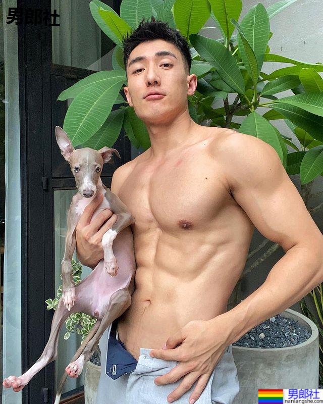 纯白曼谷内裤男模和皮皮宠物秀出好肌肉：赵中齐 Jasper - 51虹马