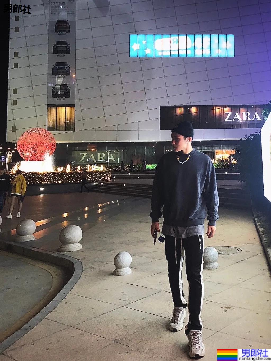 东北185CM高鼻梁体育生，这双大长腿绝了 - 51虹马