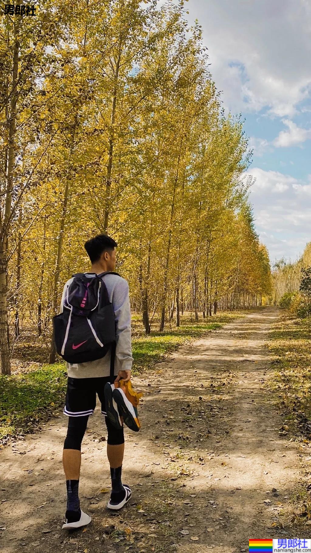 东北185CM高鼻梁体育生，这双大长腿绝了 - 51虹马