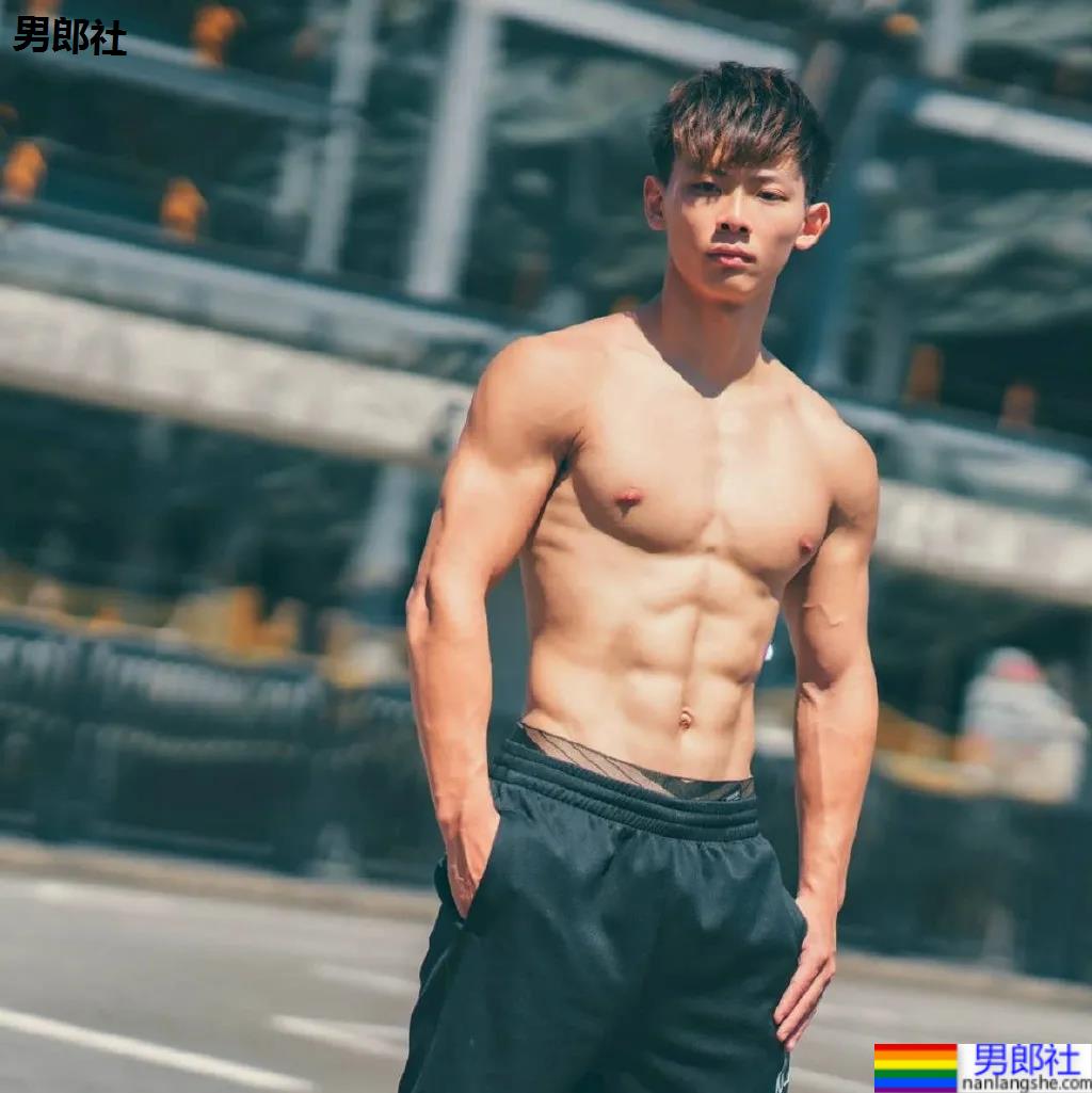 00后角力运动小狼狗，身材处处都吸睛！-51虹马