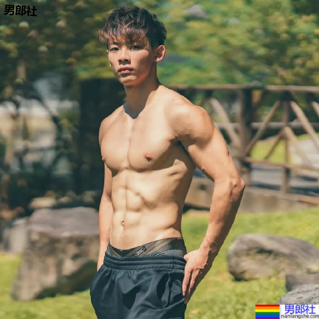 00后角力运动小狼狗，身材处处都吸睛！ - 51虹马