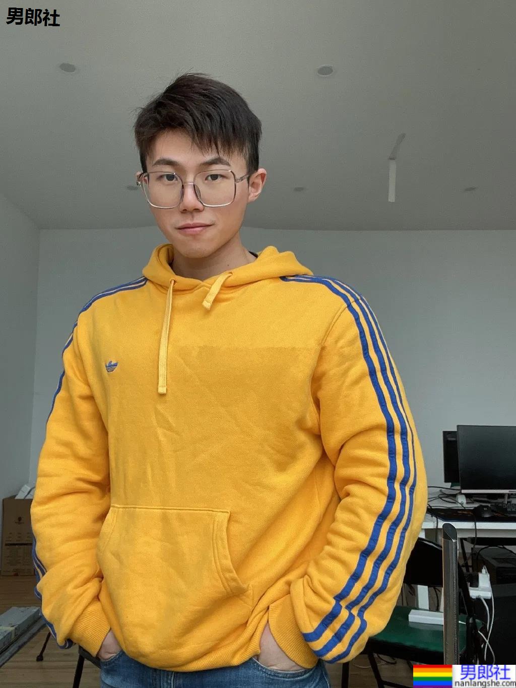 体院研究生的公狗腰有多狠？上体腱子肉小哥，完美身材让网友不淡定了！ - 51虹马