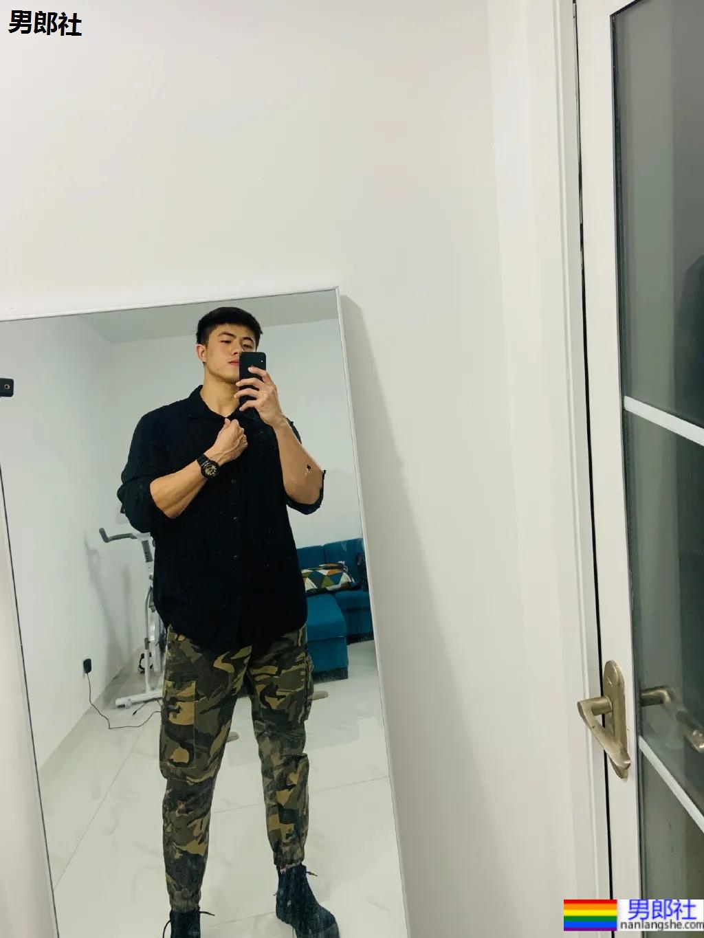 厦门186cm肌肉男教练走红！大长腿腱子肉身材，看过都说我可以！ - 51虹马