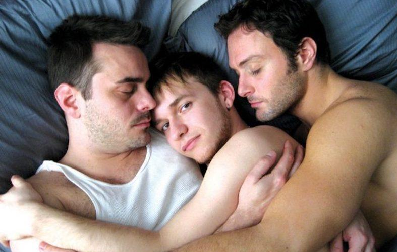 喜欢看你的男人跟别人上床？研究显示越来越多男同志对看着伴侣和人爱爱感兴趣-51虹马