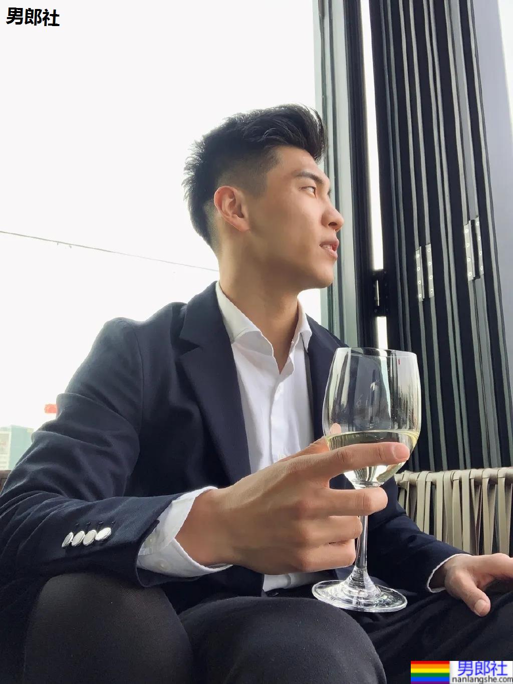 超men健身教练，辛苦了！ - 51虹马