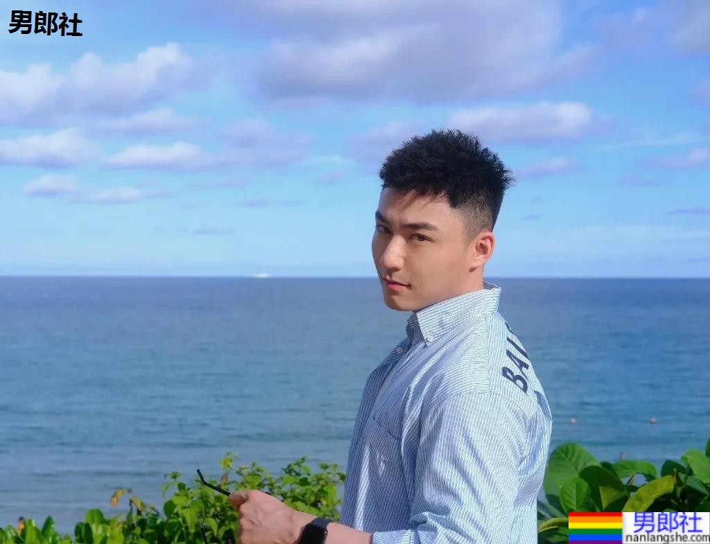 山东186大长腿肌肉帅哥刷屏票圈！颜高条顺拍死无数前浪名媛！-51虹马